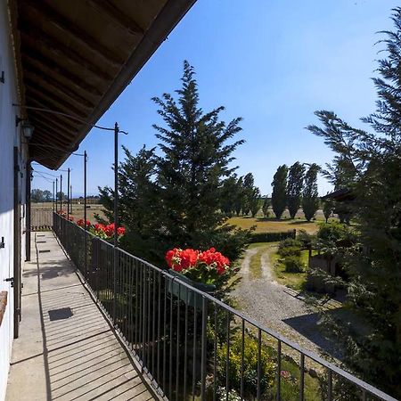 Agriturismo Cascina Marzana Hotel Pavia Exterior photo