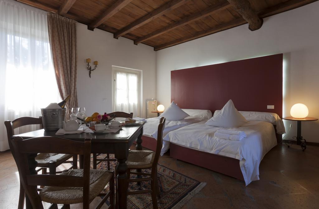 Agriturismo Cascina Marzana Hotel Pavia Exterior photo
