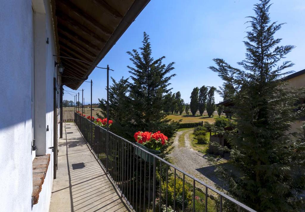 Agriturismo Cascina Marzana Hotel Pavia Exterior photo